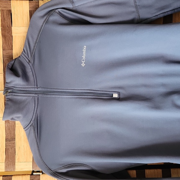 Columbia Tops - Columbia jacket thumbhole